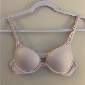Victoria's Secret body by victoria push up